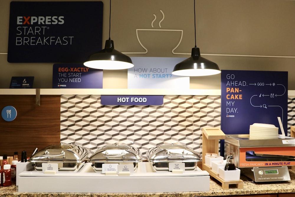 Holiday Inn Express Boston Brockton By Ihg Extérieur photo