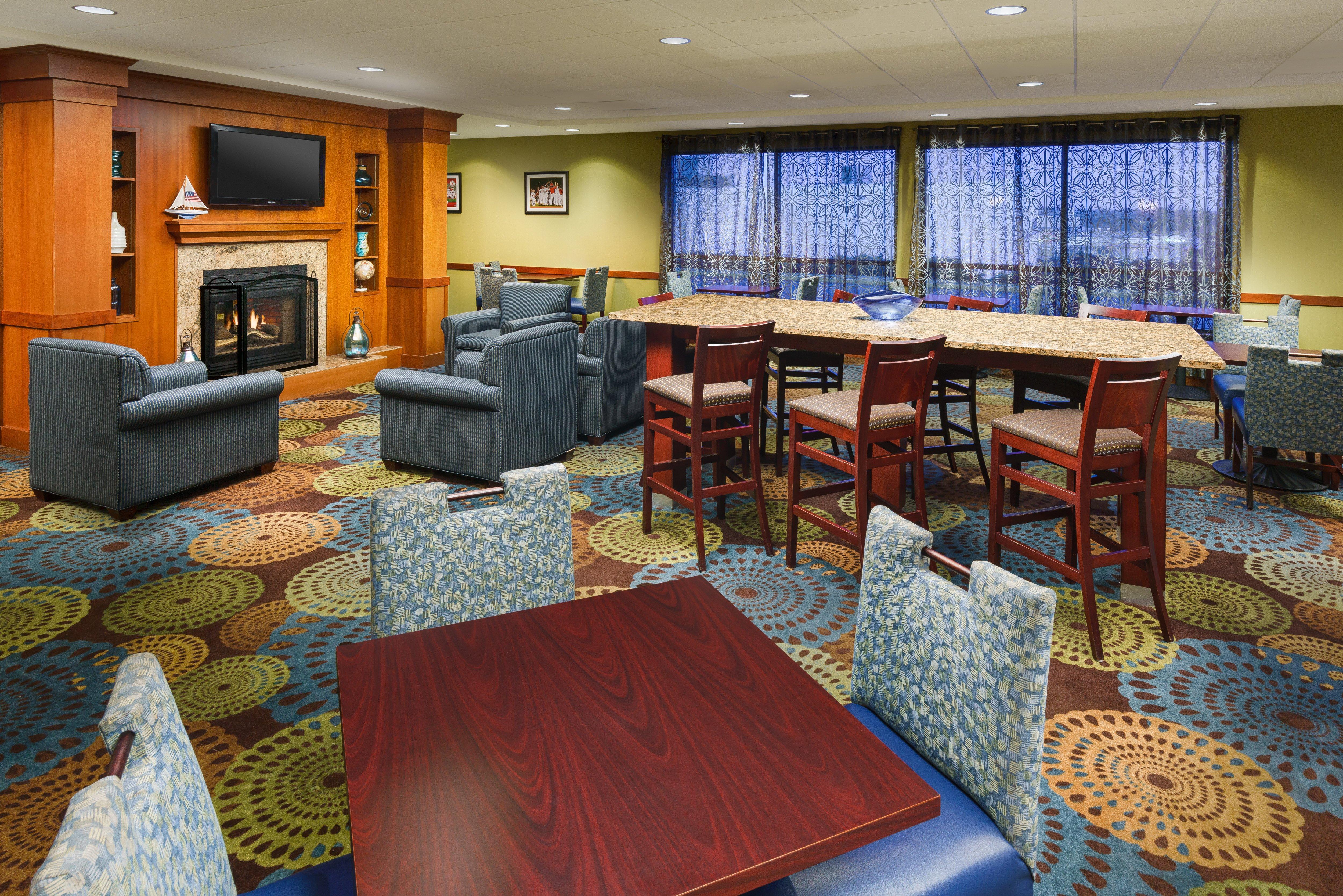 Holiday Inn Express Boston Brockton By Ihg Extérieur photo