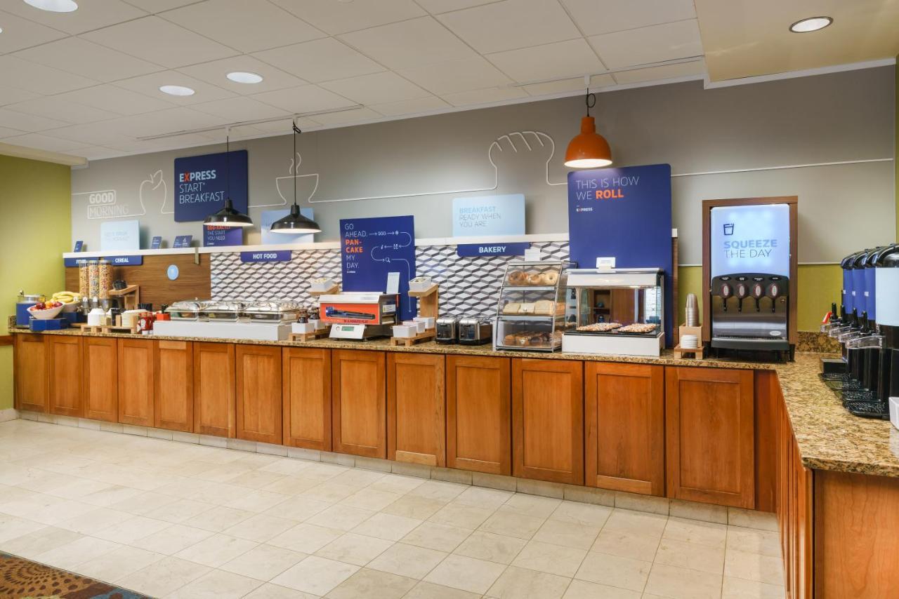 Holiday Inn Express Boston Brockton By Ihg Extérieur photo